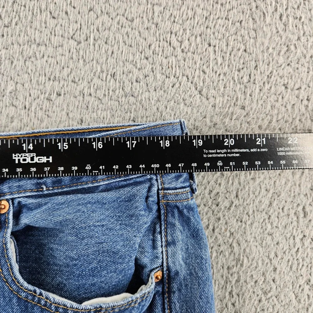 Levis 501 Jeans Mens 38x32 Blue Medium Wash Straight Leg Button Fly‎ Denim Jeans
